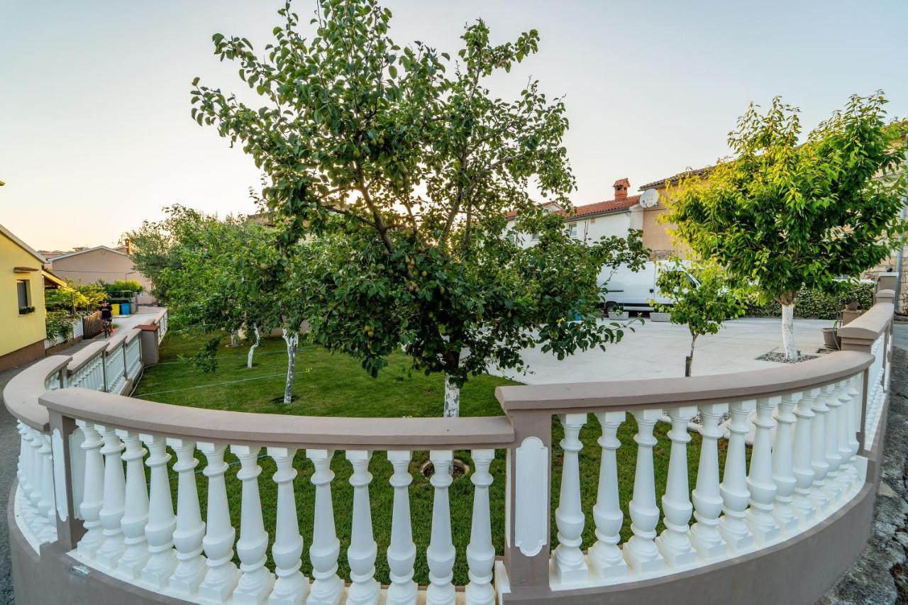 Apartment Suncica Пула Экстерьер фото
